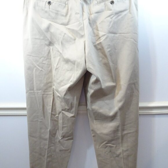 Eddie Bauer Mens Pants 42 x 30 Pleated Front Khaki Pants Wrinkle Resistant - Picture 6 of 7